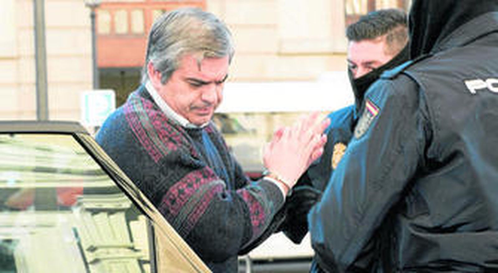 El acusado, a su llegada a la Audiencia Provincial de Granada.