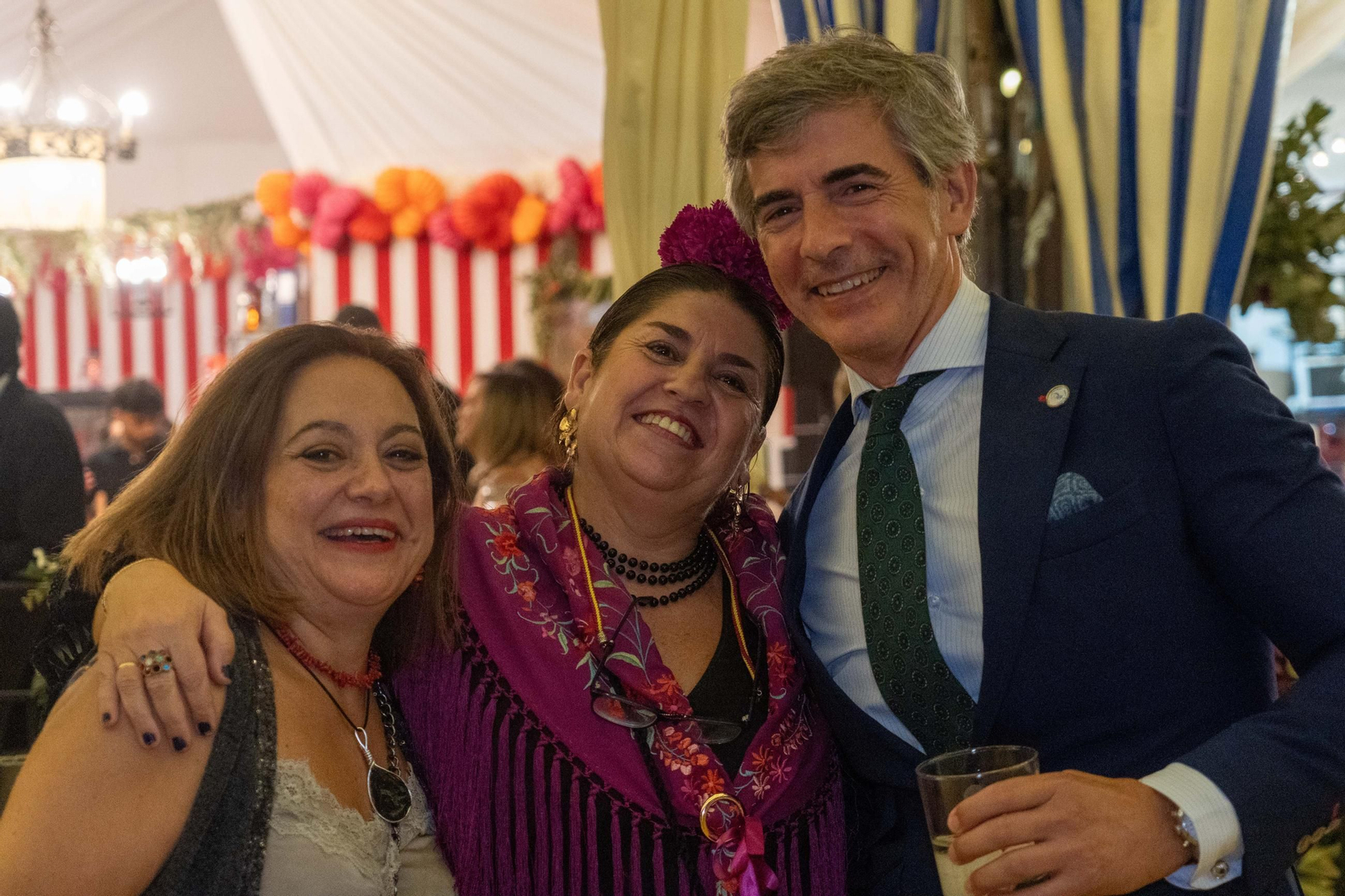 Imágenes del ambiente del ambiente de la noche del domingo en la Feria de Otoño y del Caballo 2025 de Huelva