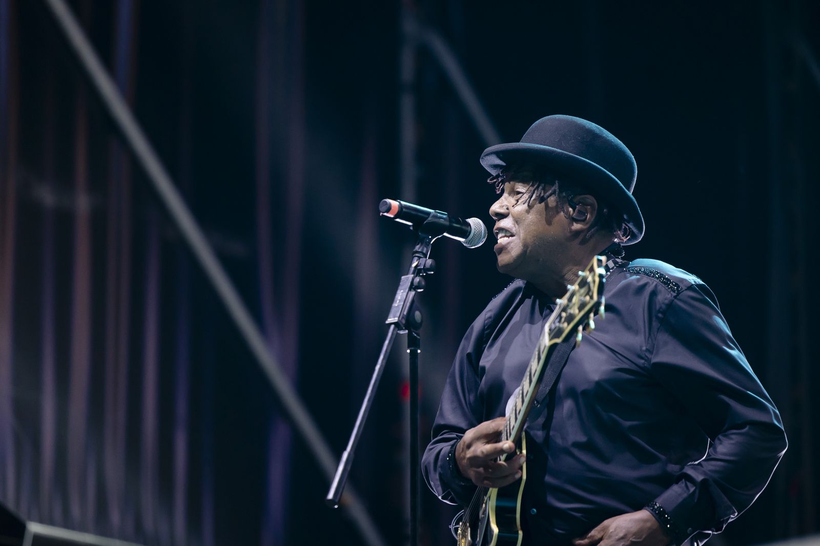 Búscate en el concierto  "80's leyends" en Bahía Sound.