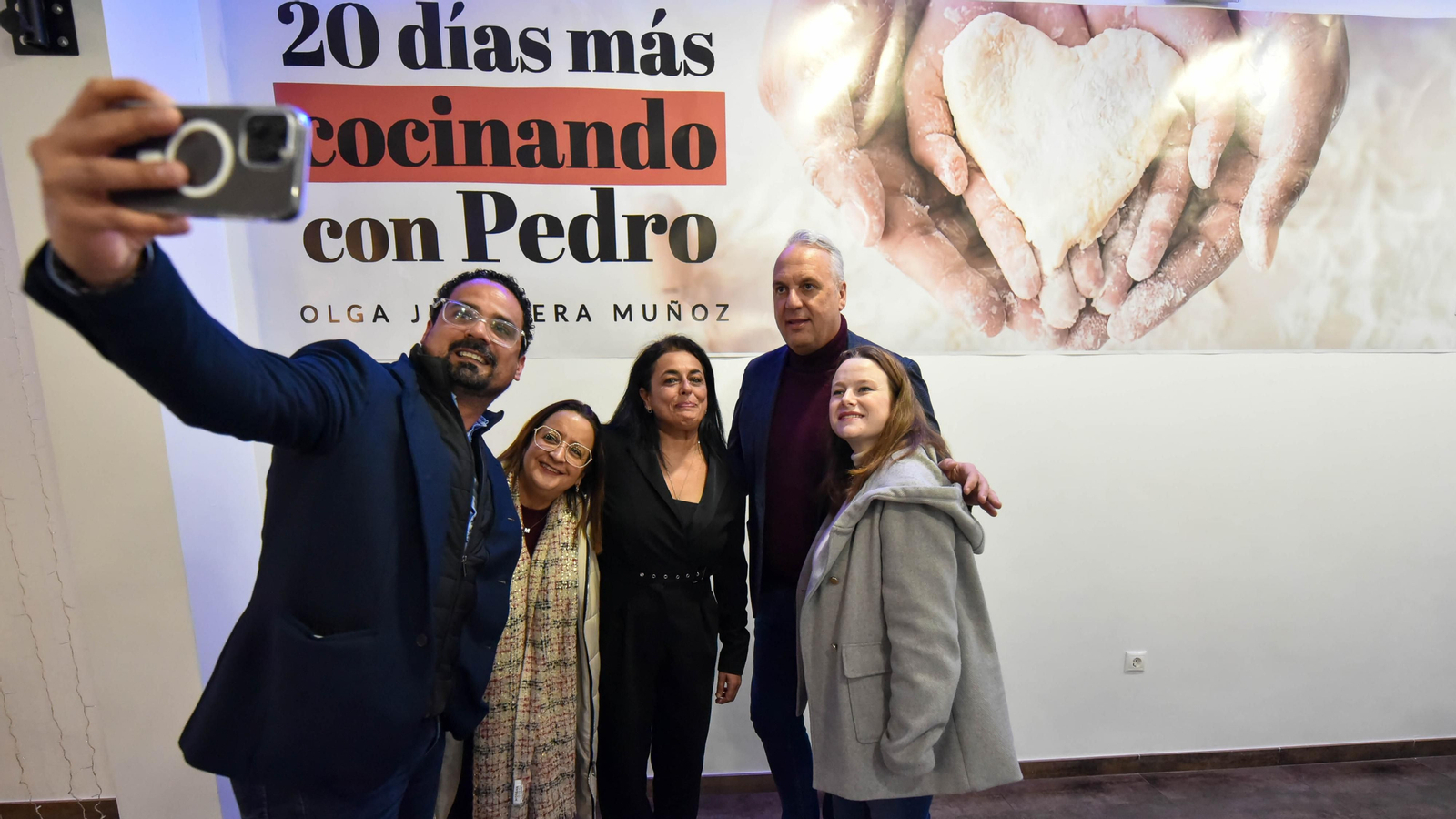 La presentación de libro ' 20 días más cocinando con Pedro' de Olga Junquera  Muñoz, en imágenes