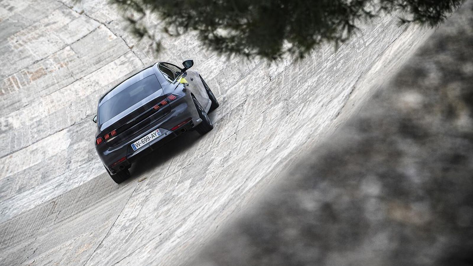 Estará a la venta en octubre y será no sólo el modelo con configuración más deportiva de la familia PSA, sino también el más potente.