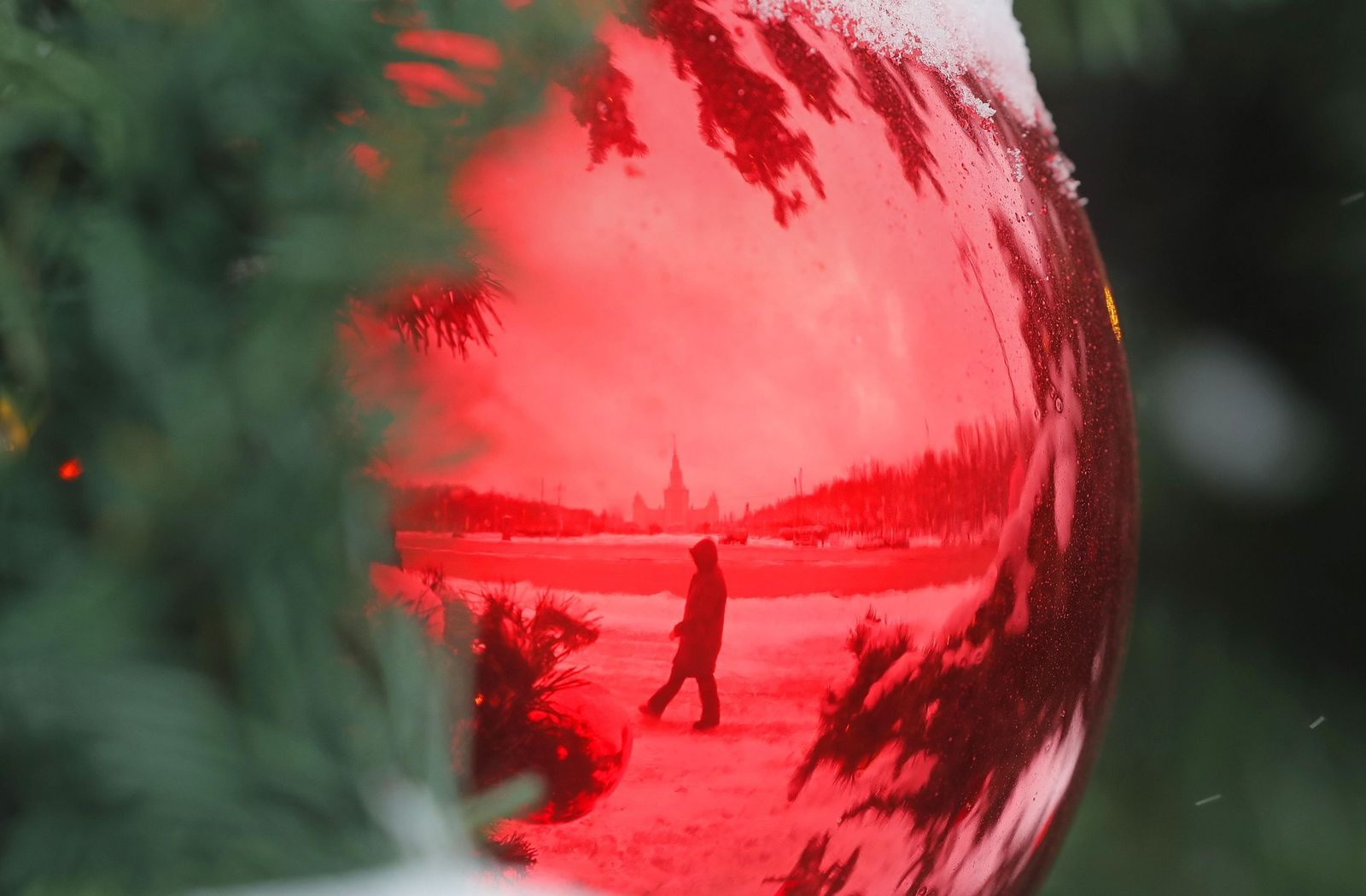 Nieve, Navidad, decoración, hielo y frío en Moscú