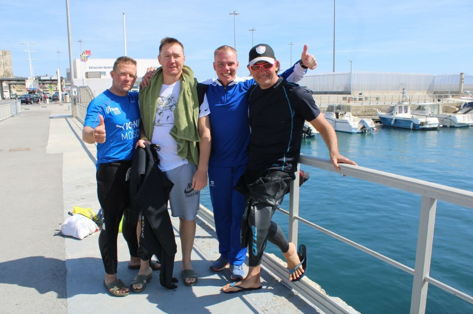 Los cuatro nadadores rusos, en Tarifa.