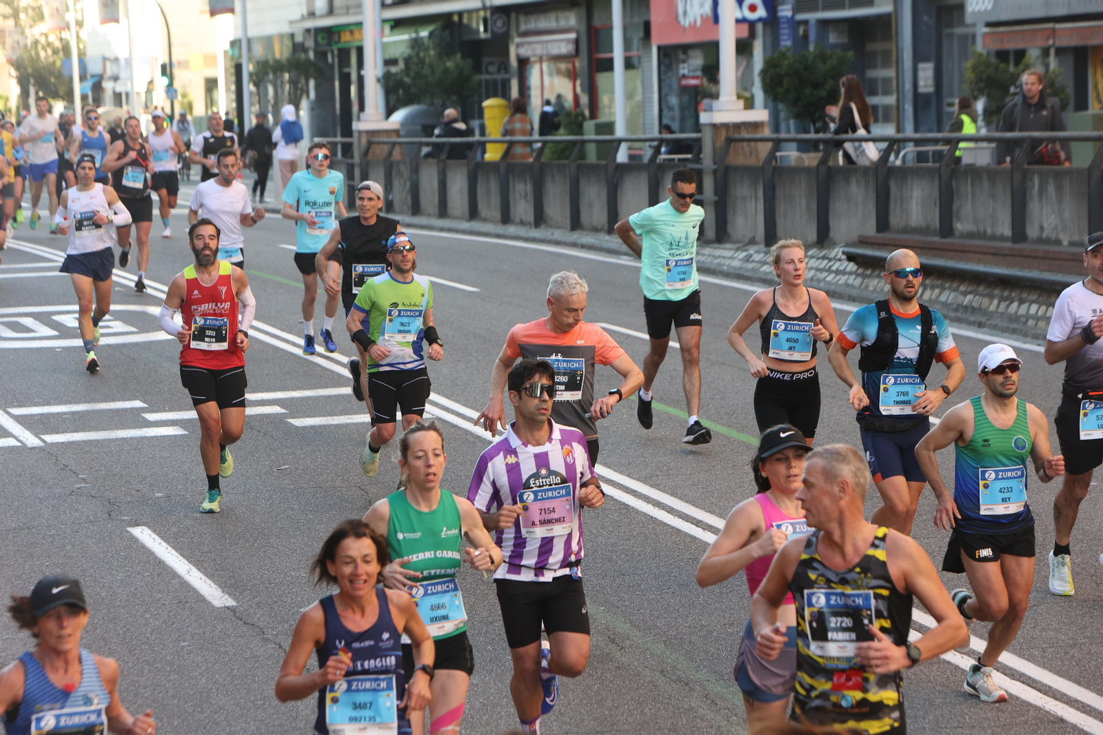 Búscate en la Zurich maratón de Sevilla