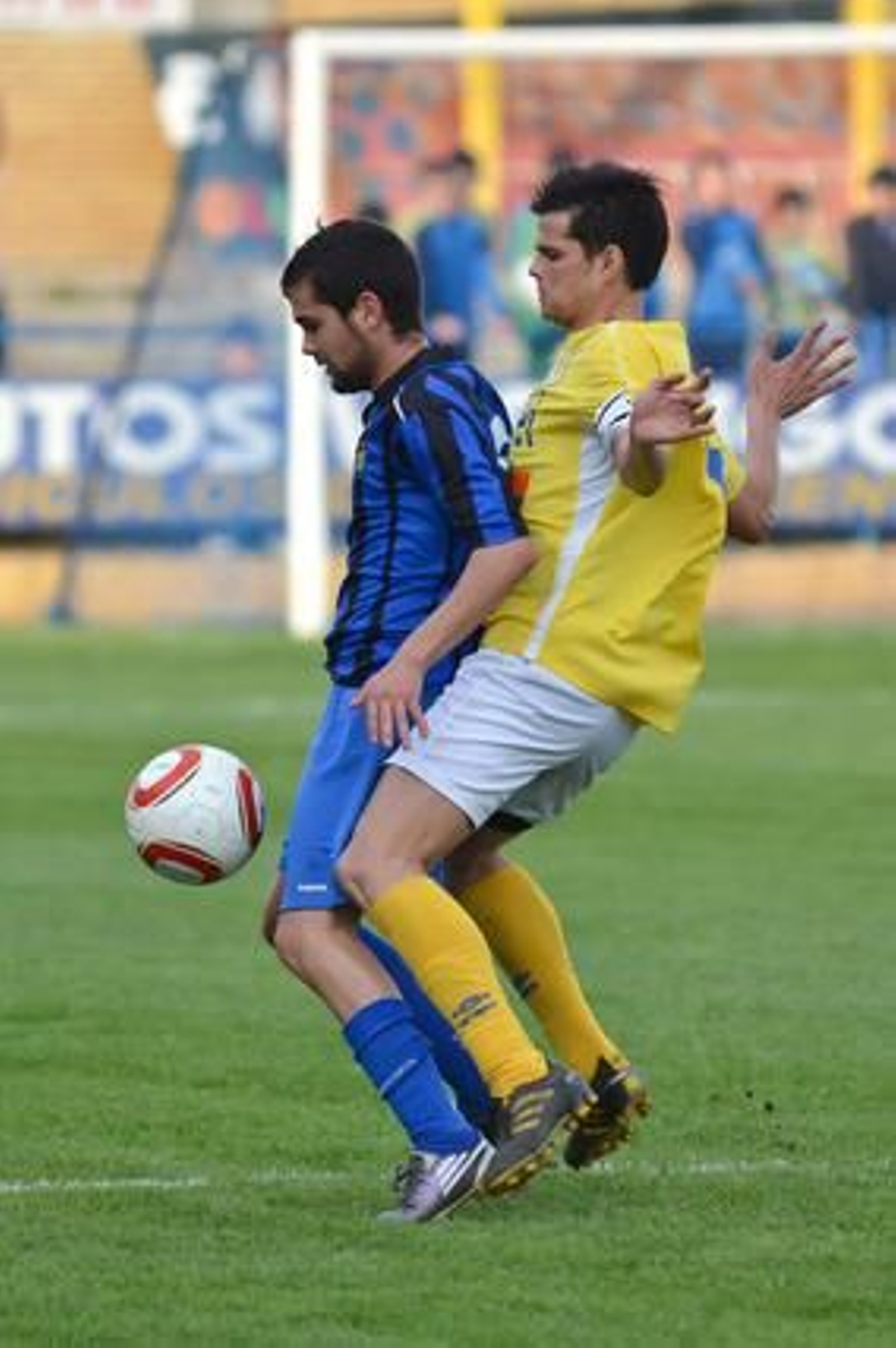 La mejoría de la Unión no basta para lograr la victoria en casa del Coria. 

Foto: David de la Rosa (LOF)