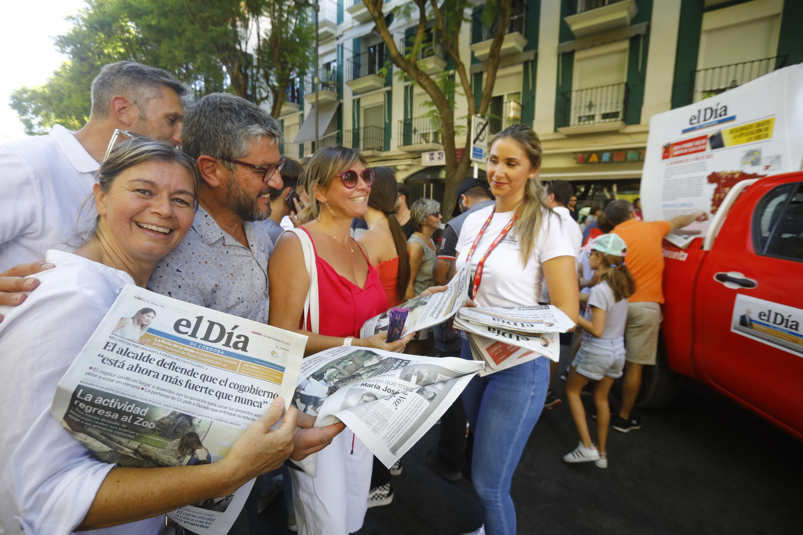 El ambiente en Montilla tras la llegada de La Vuelta, en imágenes