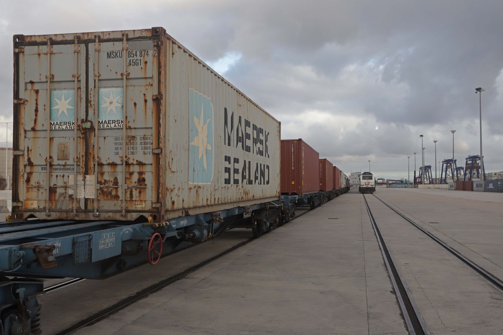 Un tren de mercancías en el Puerto de Algeciras.