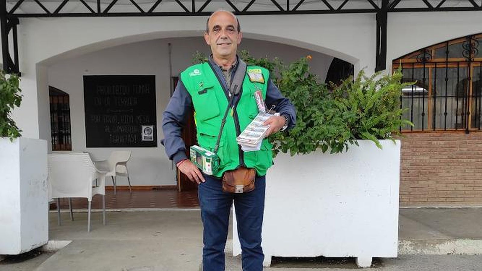 Pedro Marquéz ha vendido además 38 cupones premiados con 1.000 euros.