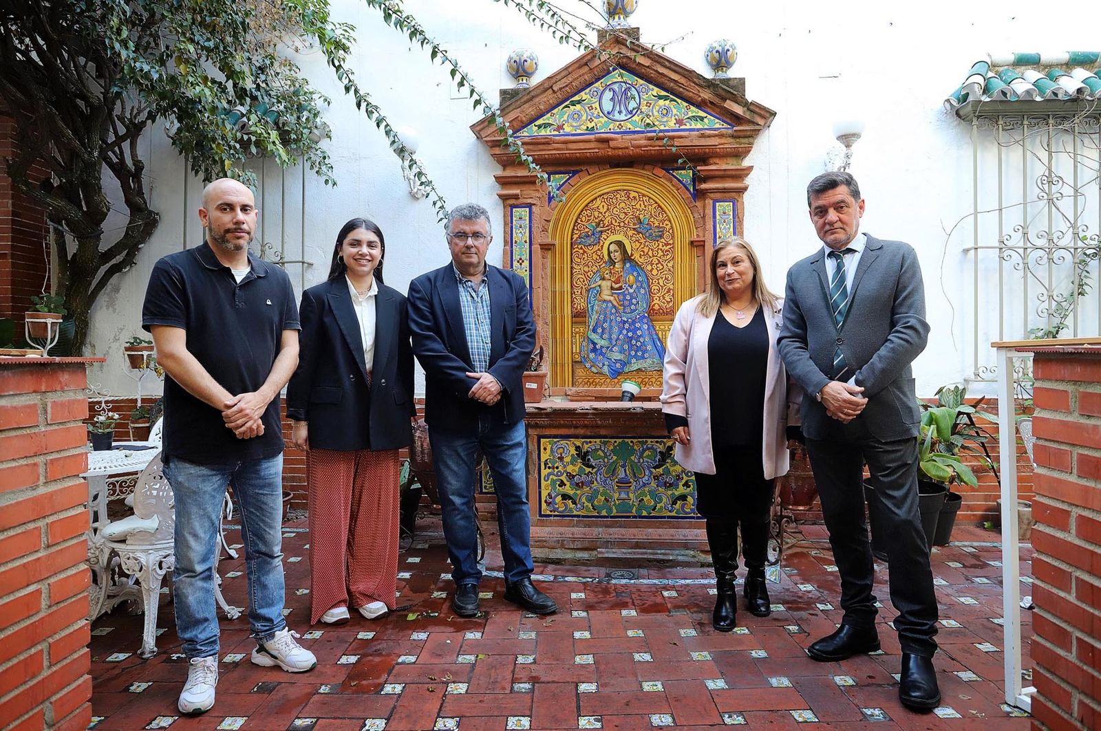 Imágenes de la tertulia cofrade "El Aguaó" de Huelva Información