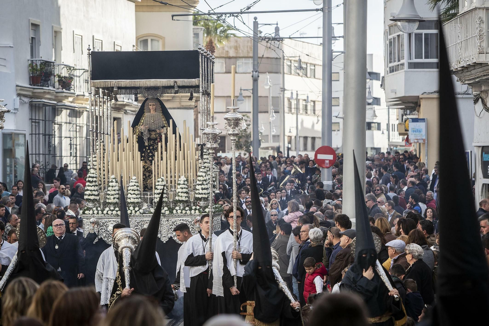 Santo Entierro, imágenes del gran corte de la Semana Santa de San Fernando