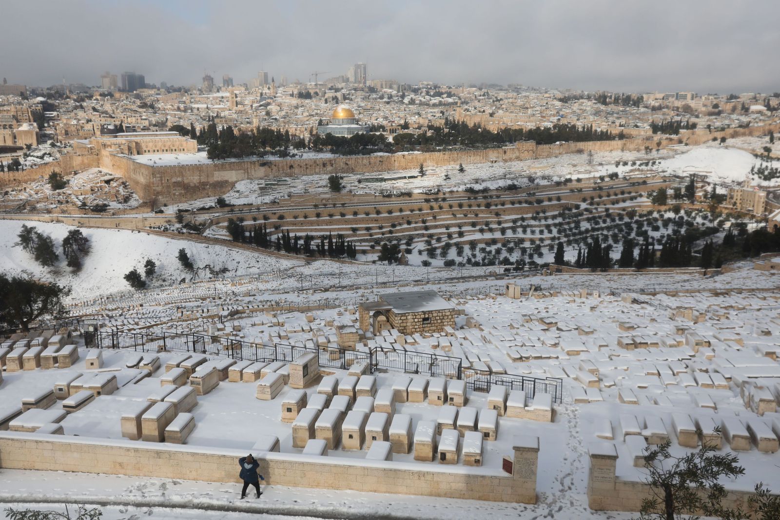 Jerusalén, cubierta de nieve tras el paso del temporal 'Elpida'