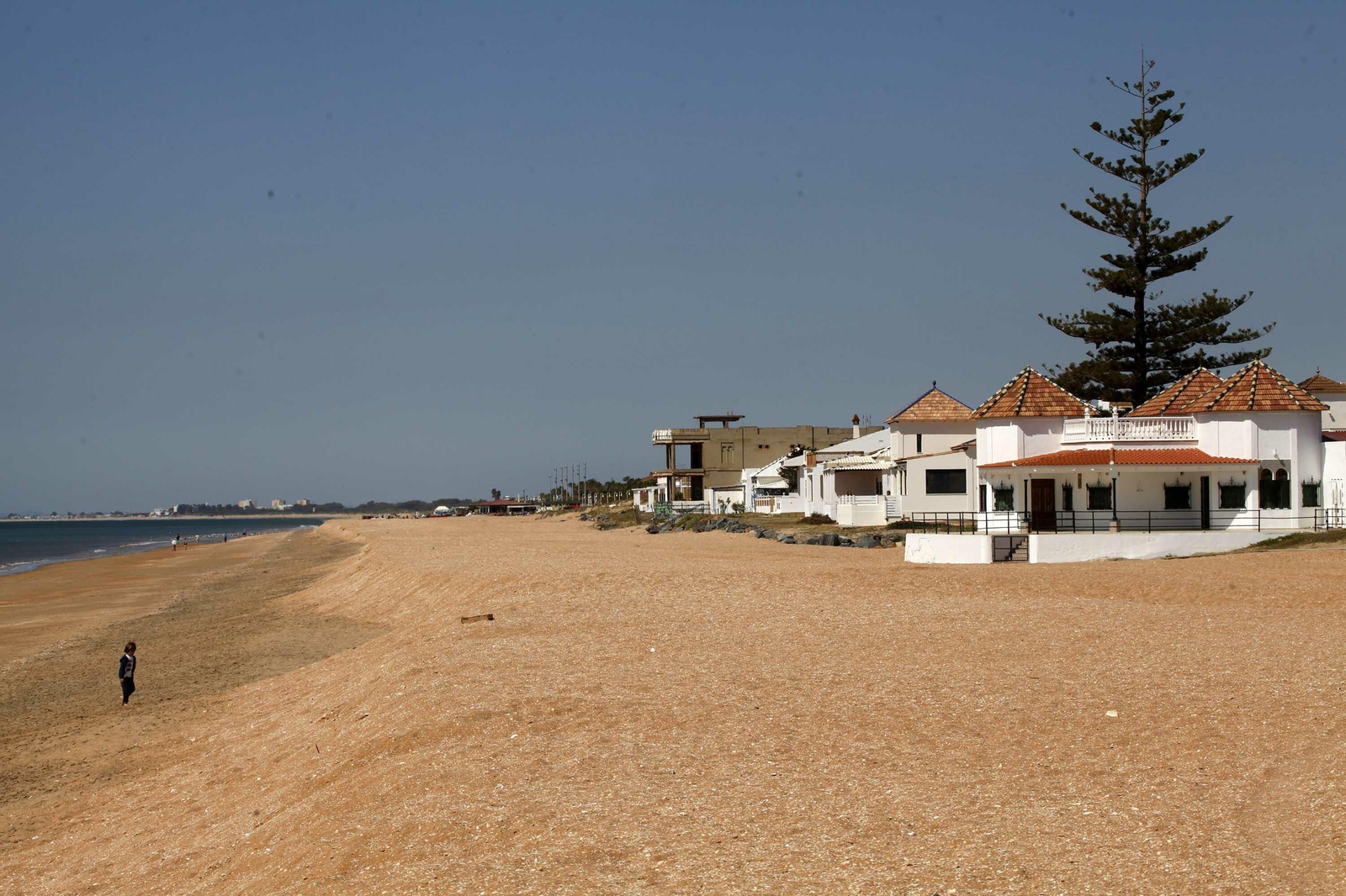 Las playas de la Costa de Huelva se preparan para la Semana Santa