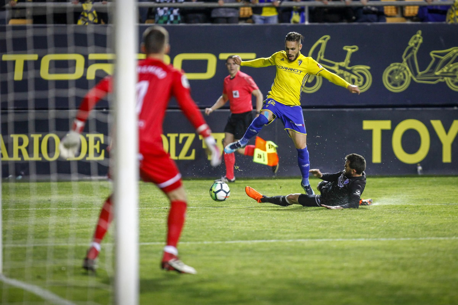 Las imágenes del Cádiz-Huesca