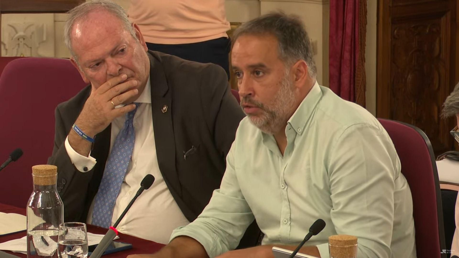 Ramón Galán, diputado de IU, en el pleno de la Diputación de Cádiz.