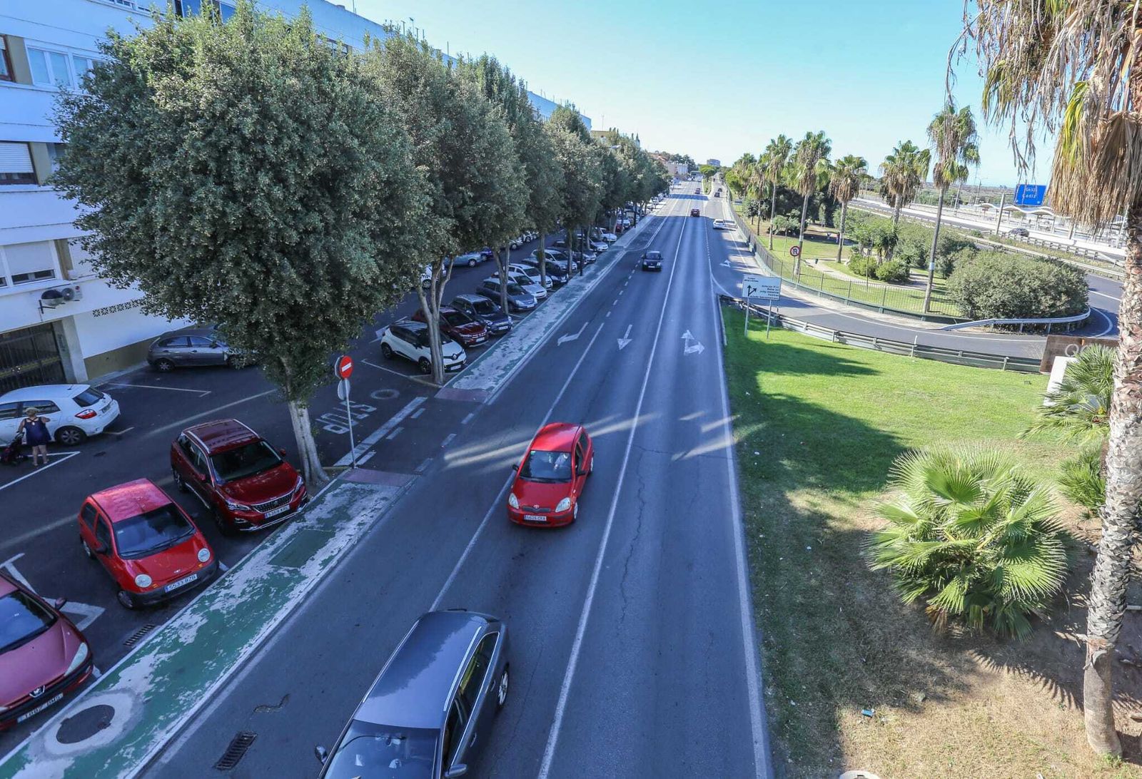 Un tramo de la avenida Pery Junquera.