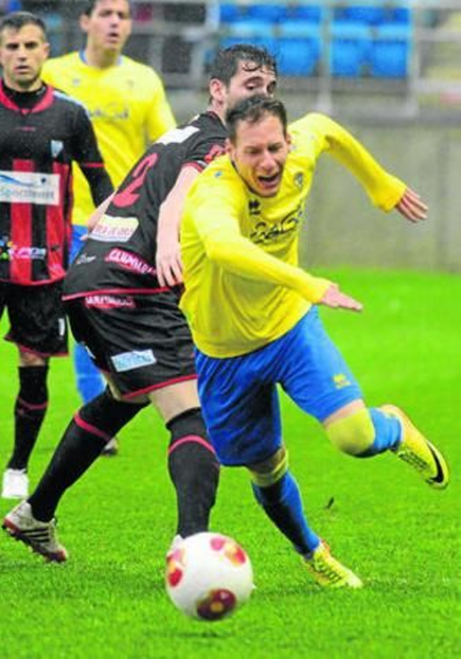 Migue García, en un partido con el Cádiz el curso pasado.