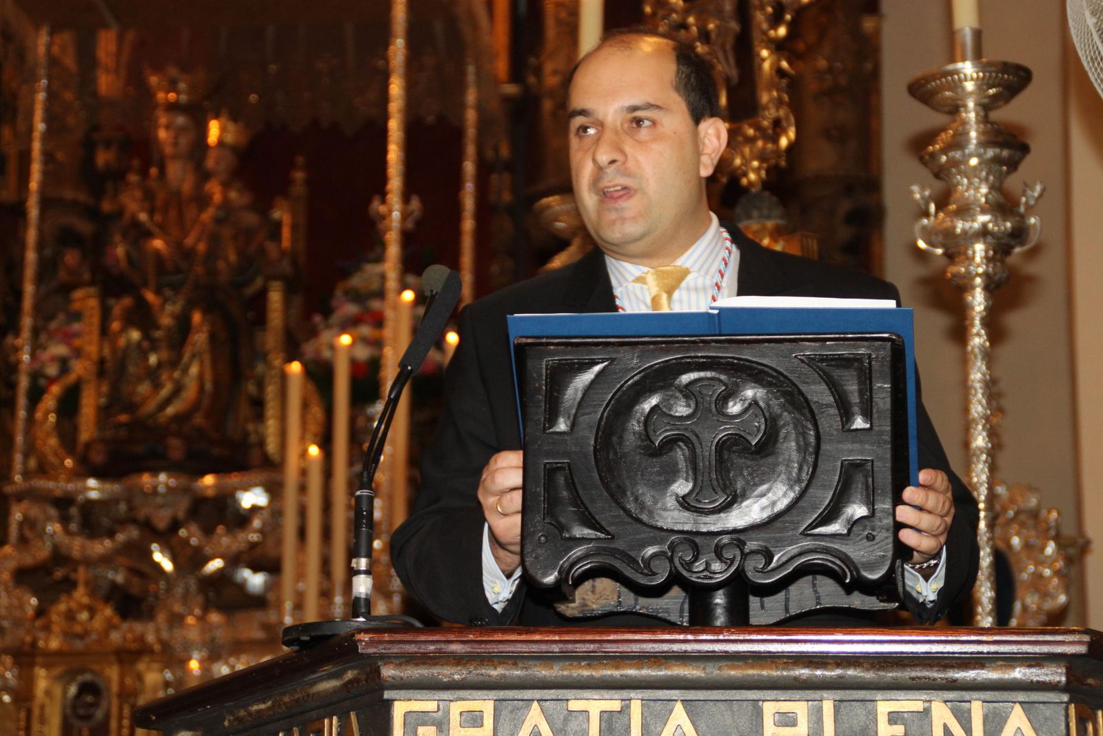 Santiago Talaya, en mayo de 2012, cuando pronunció el pregón de la Virgen de la Bella en Lepe, su villa natal.