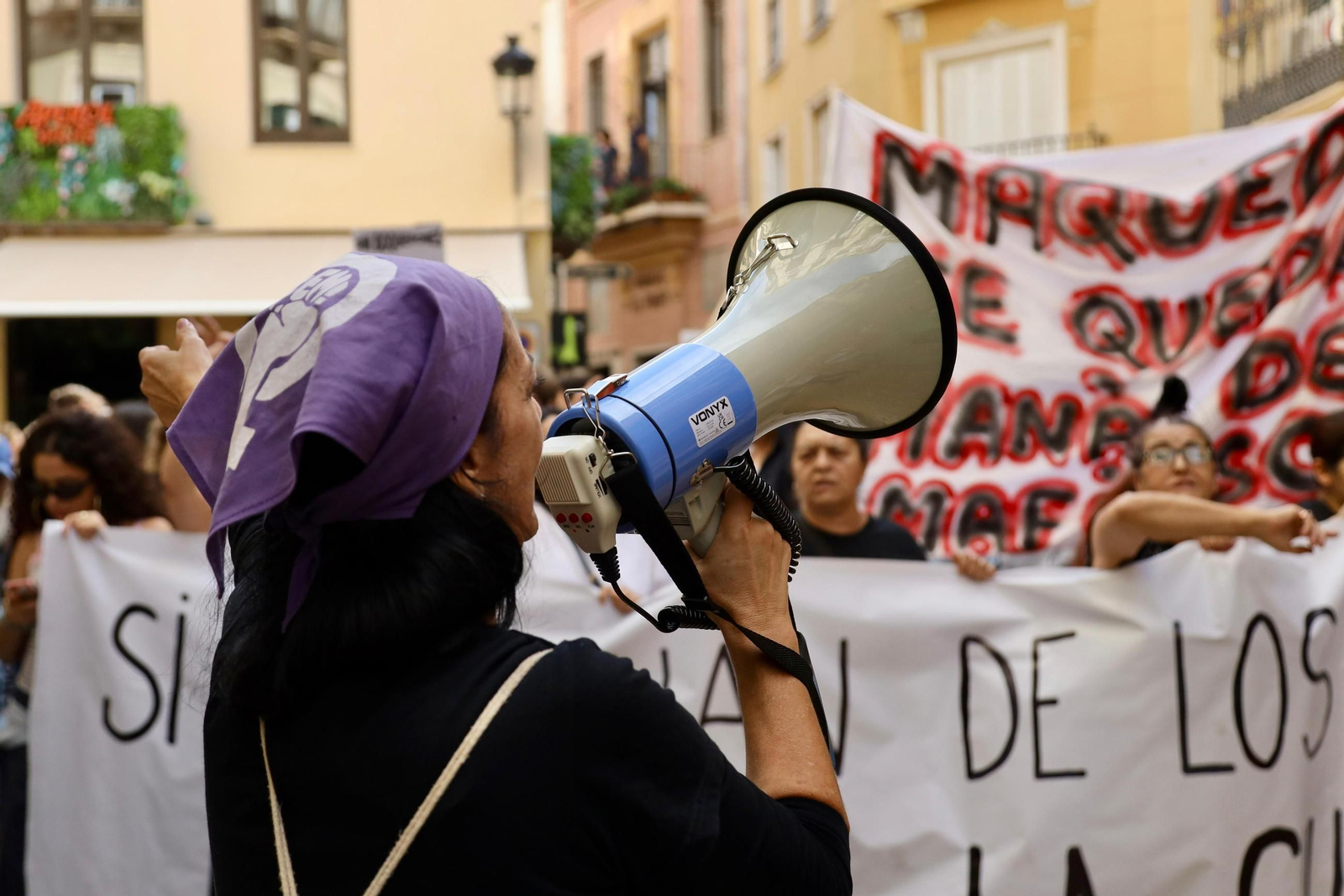 Las fotos de la multitudinaria manifestación por la vivienda en Málaga este 9N