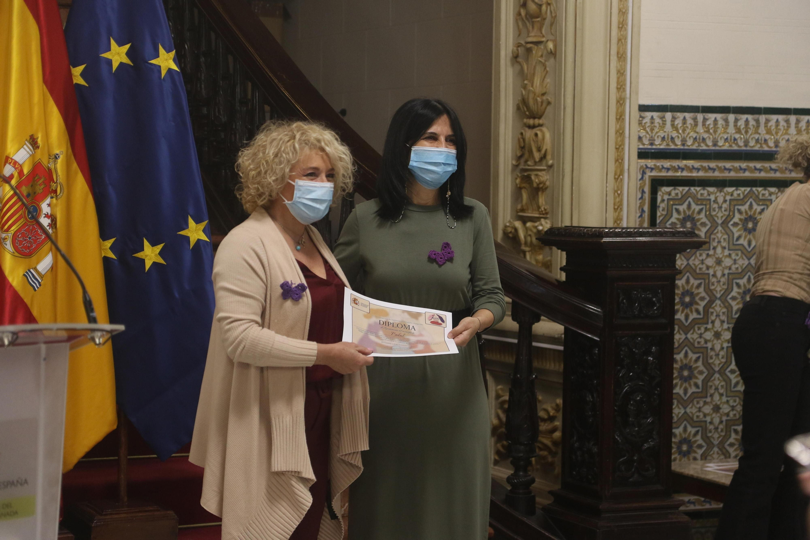 Fotos: las imágenes de la mañana del Día Internacional por la Eliminación de la Violencia Contra las Mujeres en Granada