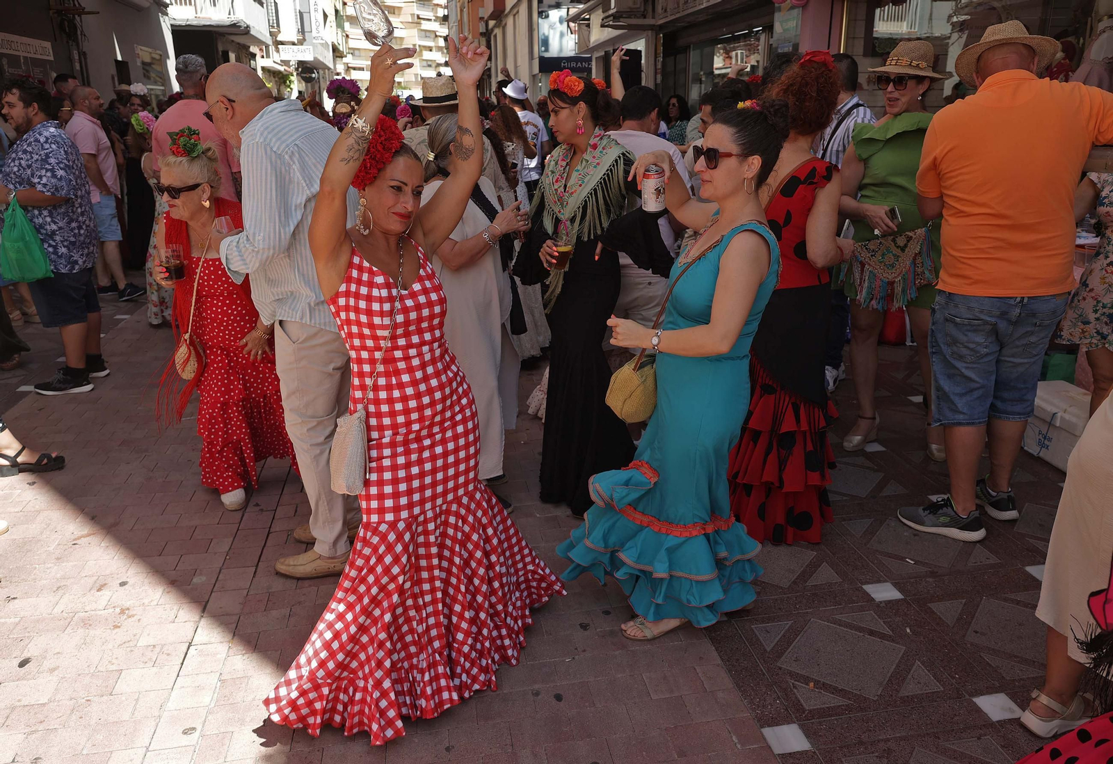 Búscate en las fotos del Domingo Rociero de la Feria de La Línea 2025 Búscate en las fotos del Domingo Rociero de la Feria de La Línea 2025