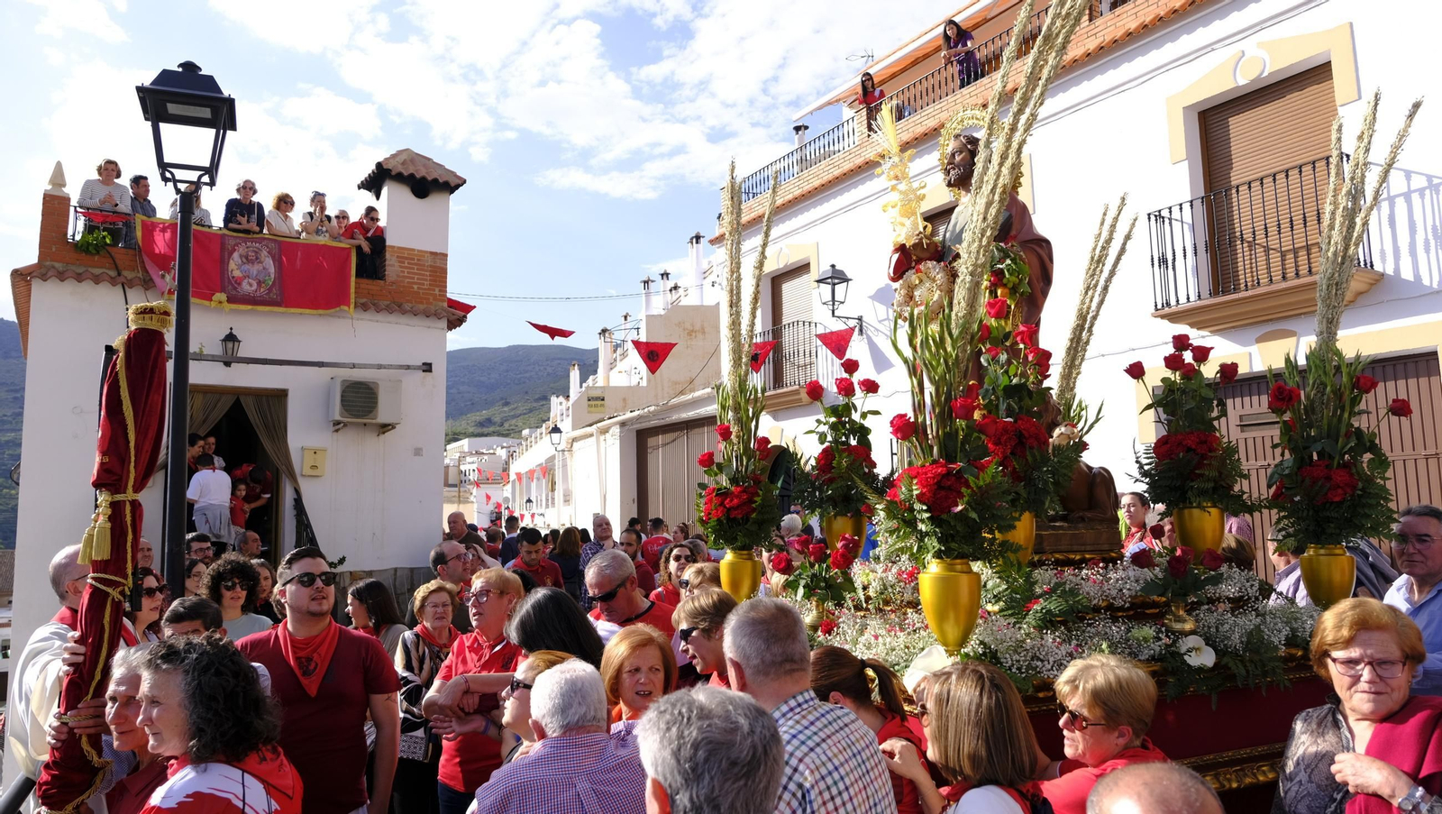 Los toros ensogados de Ohanes, en imágenes