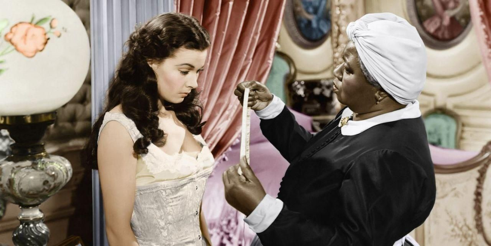 Las oscarizadas Vivien Leigh y Hattie McDaniel en 'Lo que el viento se llevó'