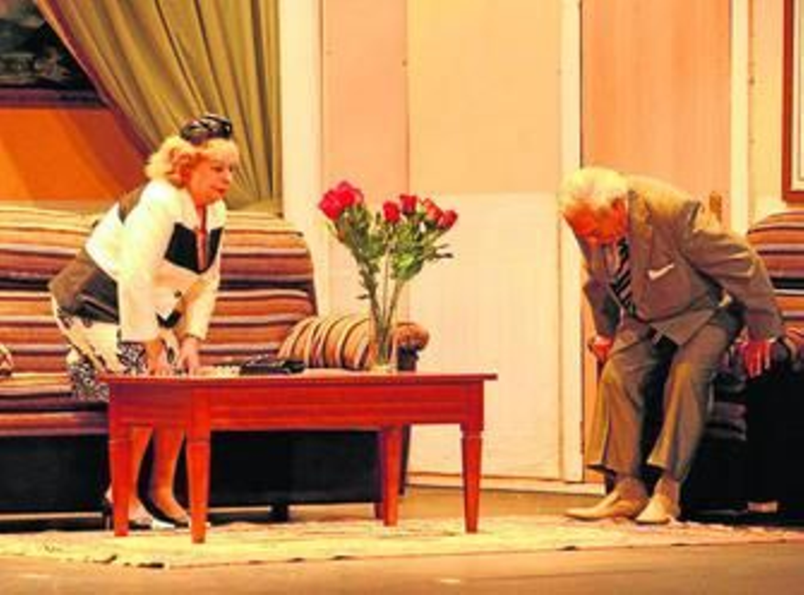 Una escena de una de las obras de la Compañía Benavente.