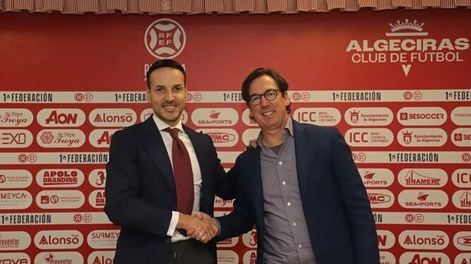 Félix Sancho y Mac Lackey, en una rueda de prensa en el Nuevo Mirador. Félix Sancho y Mac Lackey, en una rueda de prensa en el Nuevo Mirador.