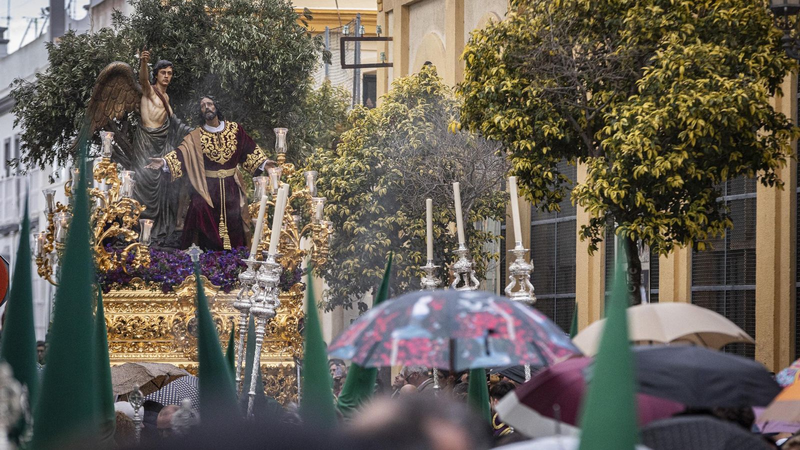 En imágenes, El Huerto de San Fernando fue la única hermandad del Martes Santo