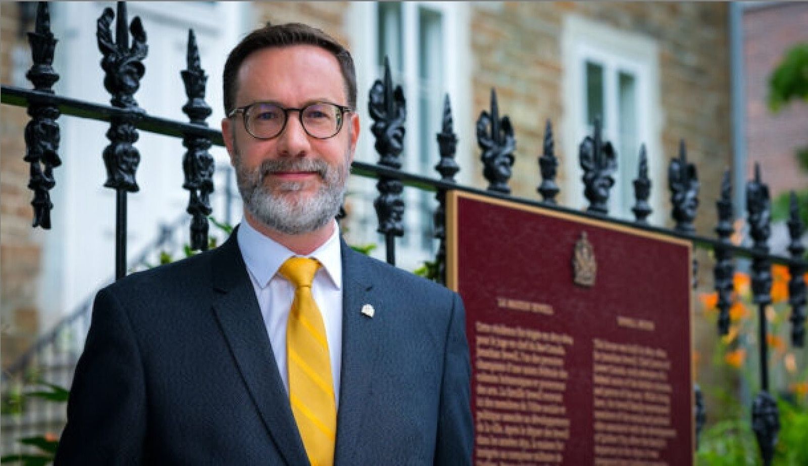 Tommy Byrne, cónsul de España en Quebec y autor del libro.