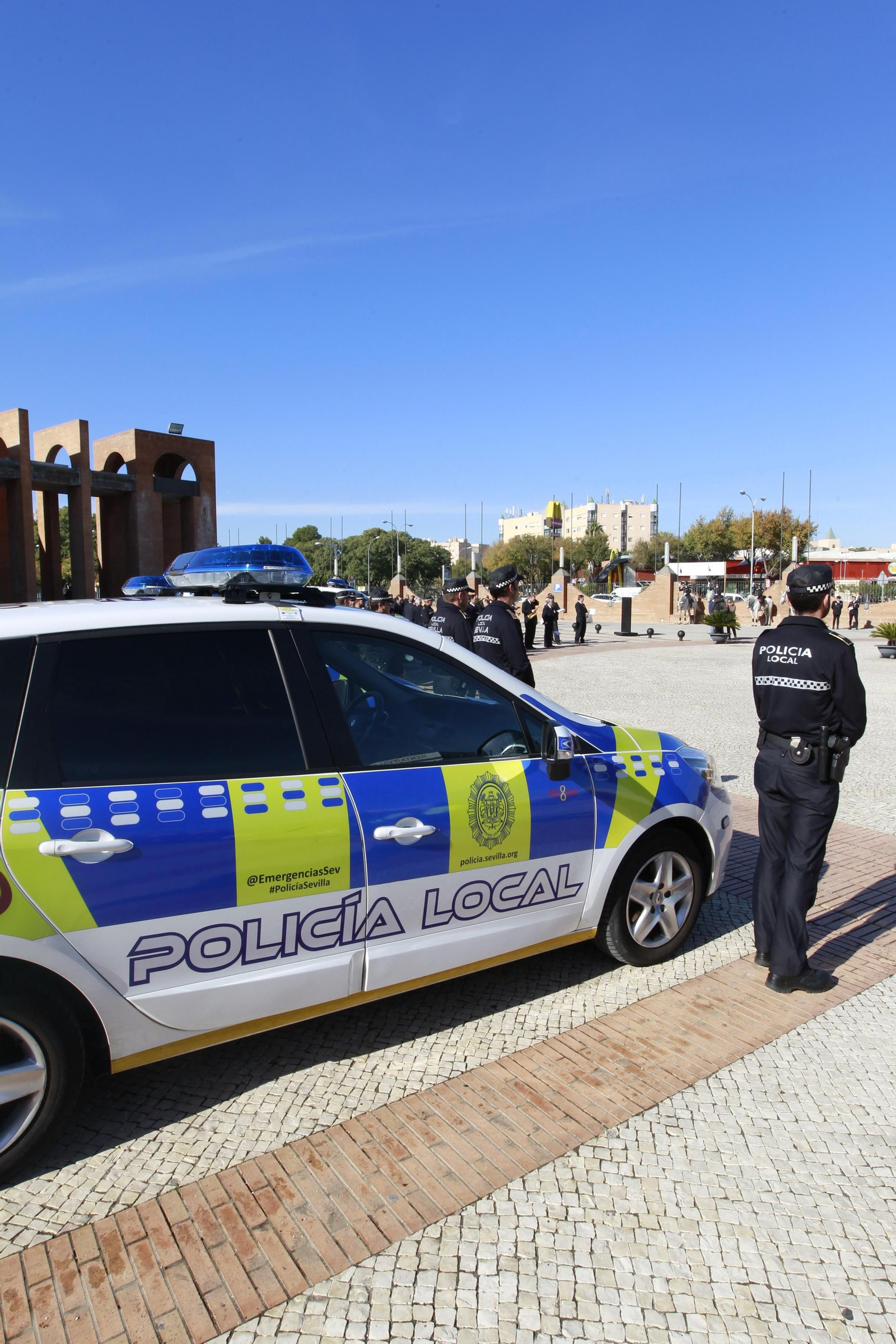 Policías locales de Sevilla, en una imagen de archivo.