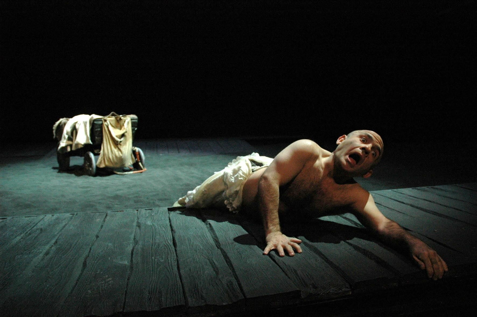 Una escena de ‘Divinas palabras’, el histórico montaje de Gerardo Vera estrenado en el Teatro Valle-Inclán de Madrid en 2006.