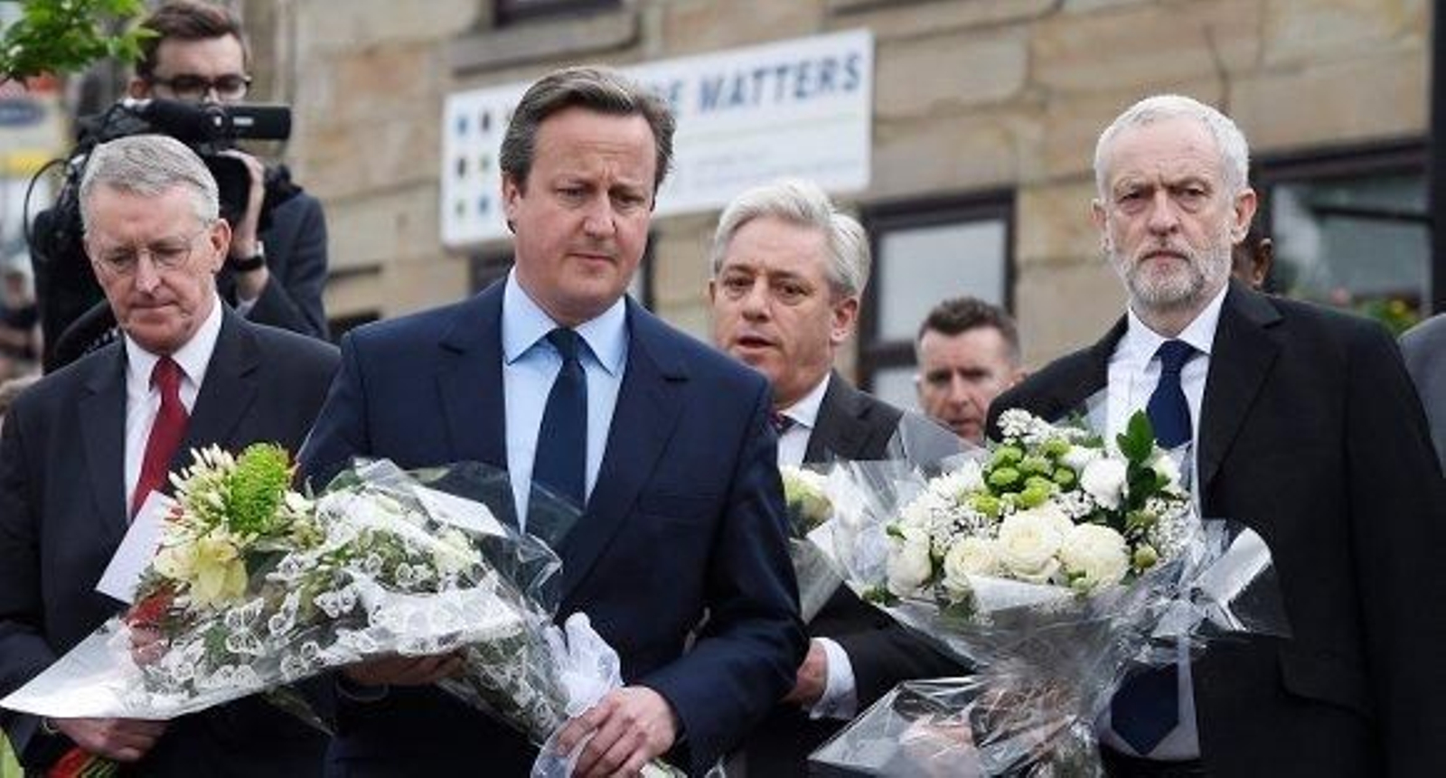 Cameron y Corbyn defienden los valores democráticos en el tributo a la diputada asesinada