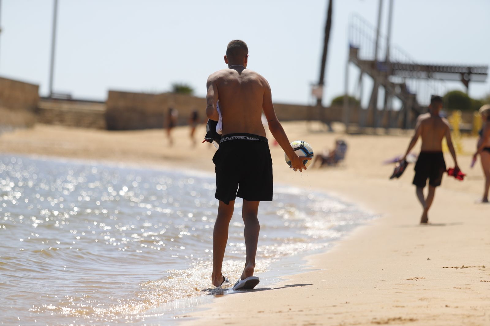 Bañarse en la Punta del Sebo, una tradición que perdura en Huelva