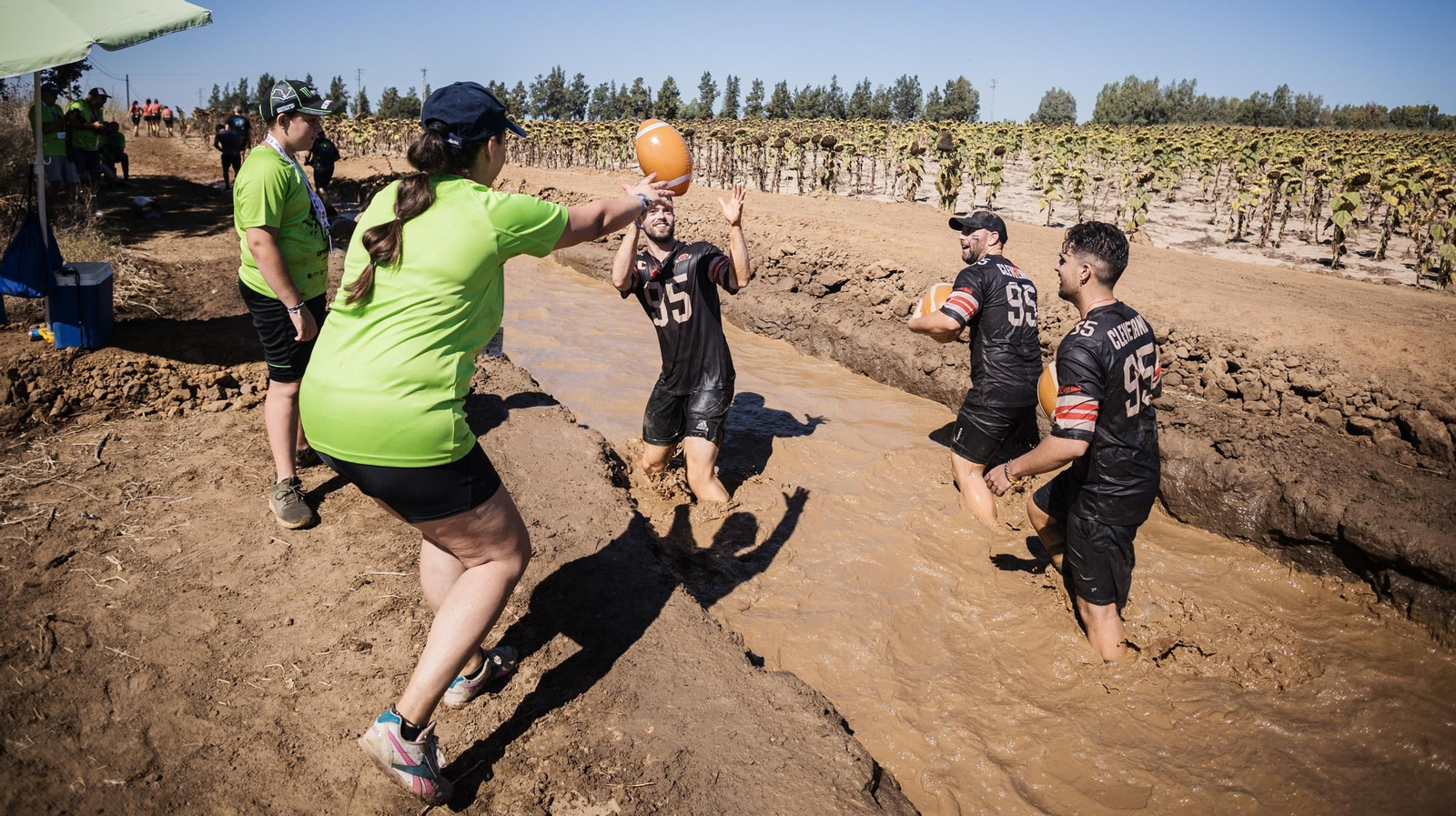 Búscate en la Carrera del Barro de La Barca de la Florida 2024