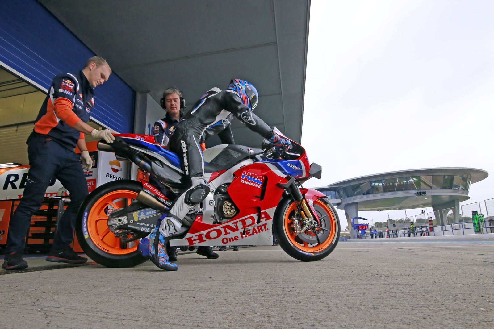 Segundo día de entrenamientos de MotoGP en Jerez