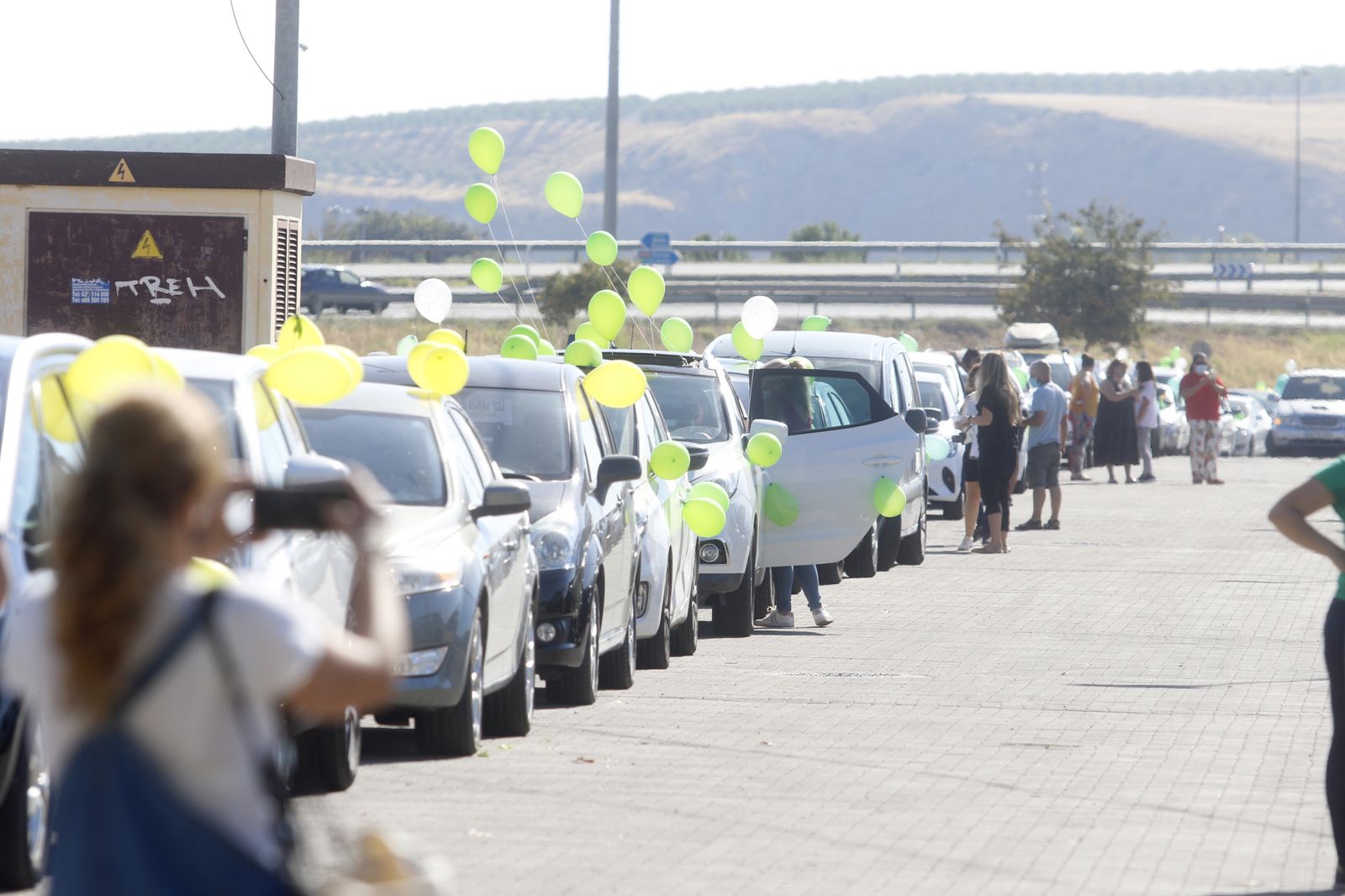 La caravana por una vuelta al cole segura en Córdoba, en fotos