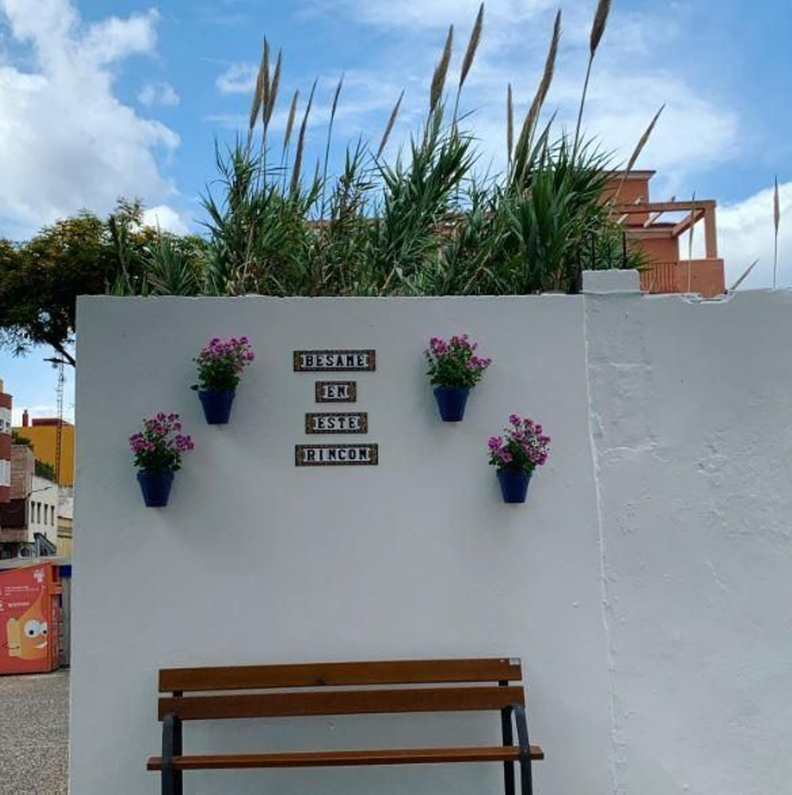 Bésame en este rincón