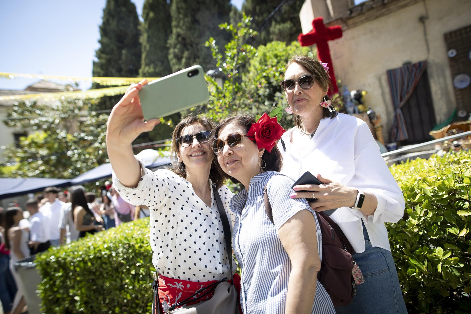 Las mejores imágenes del inicio de las Cruces en Granada