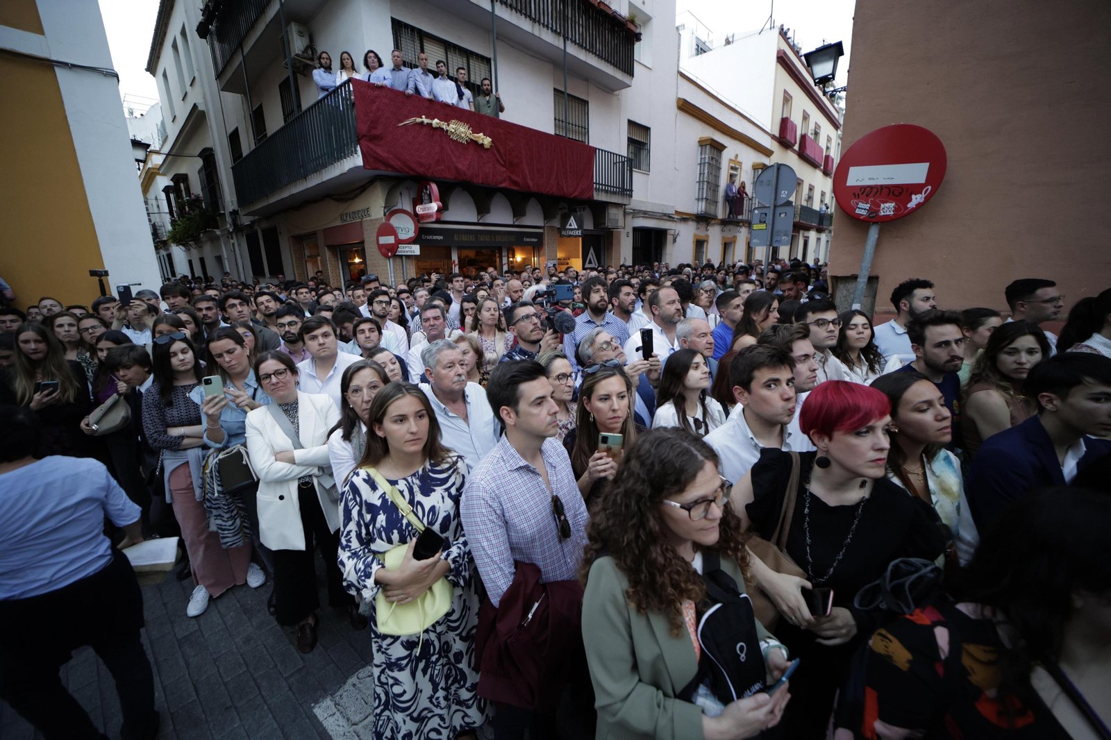 La salida de la Hermandad de las Penas en imágenes