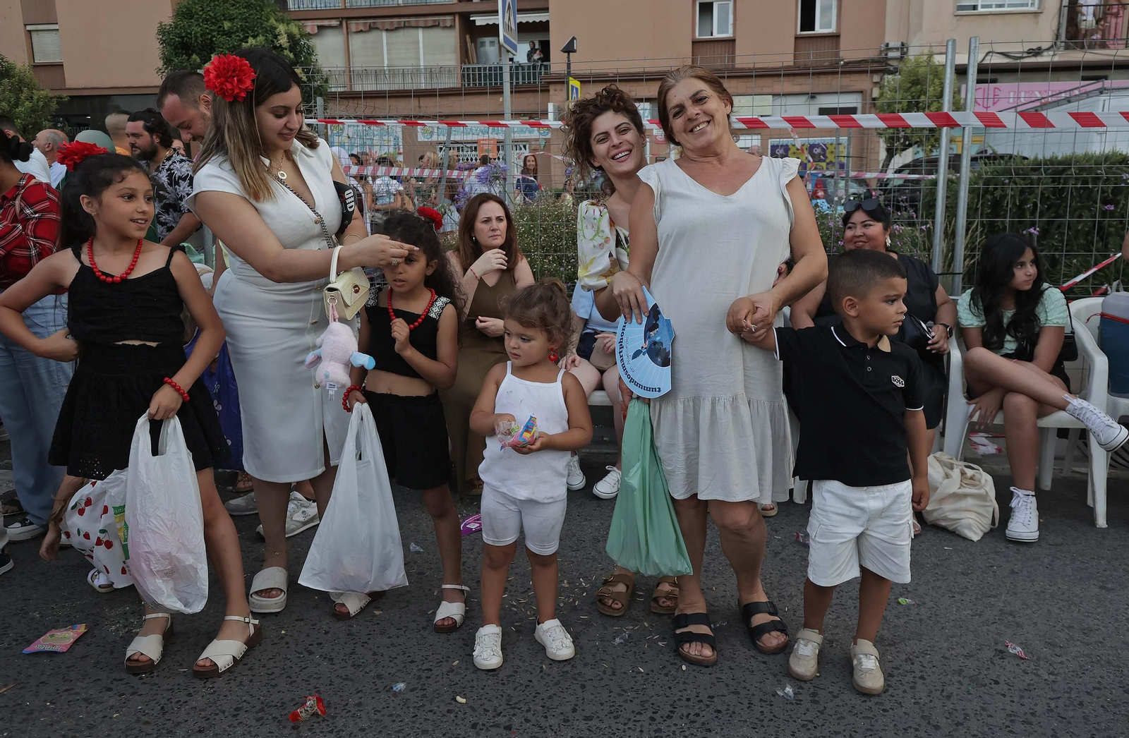 Búscate en las fotos de la cabalgata de la Feria Real de Algeciras 2025