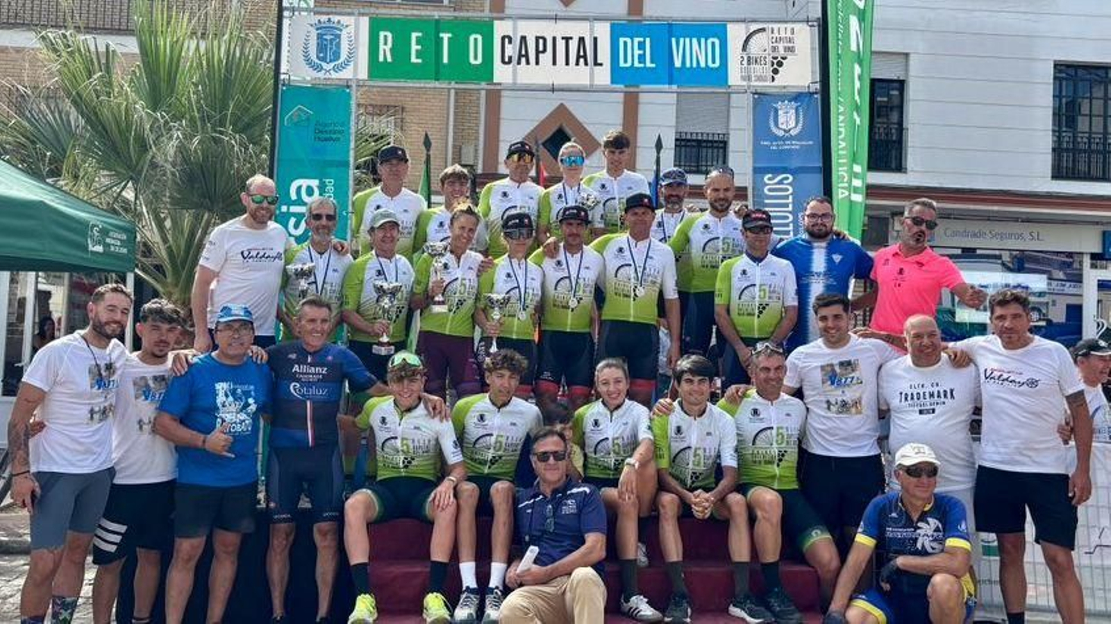 Participantes tras la prueba.