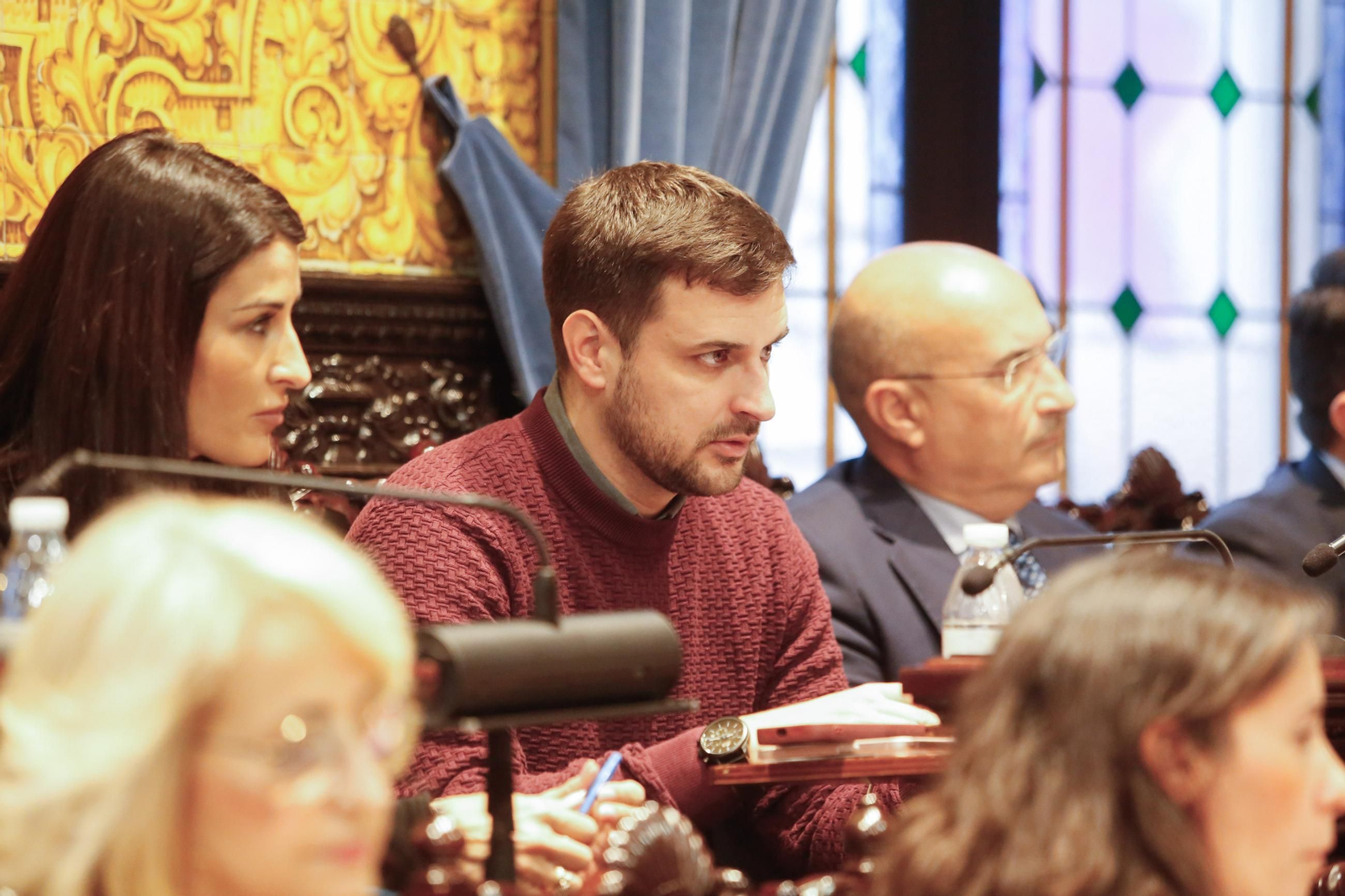 Fotos del Pleno del Ayuntamiento de Algeciras con el plantón de la oposición al alcalde Landaluce