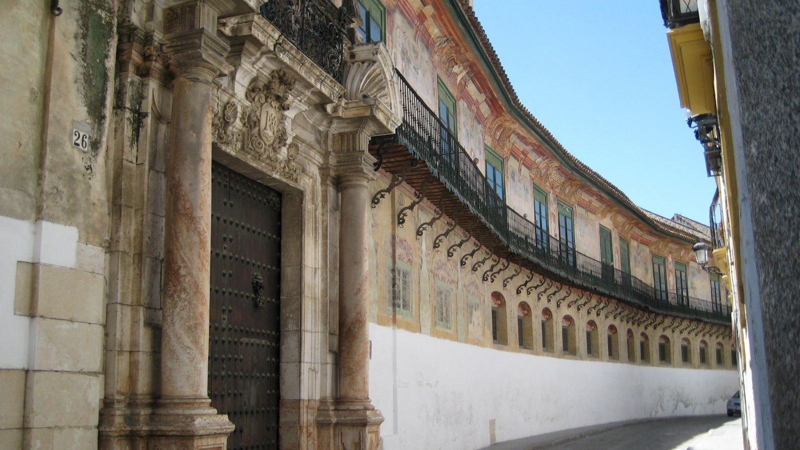 Fachada del Palacio de Peñaflor, en Écija, antes de restaurarse.