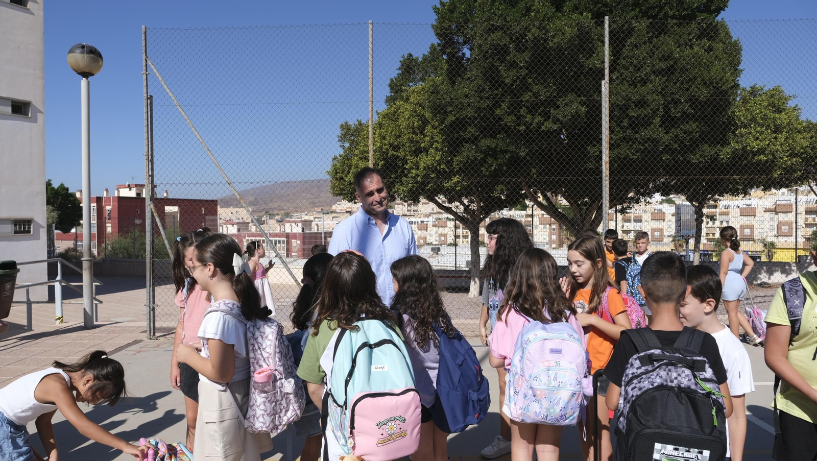El curso escolar empieza en el Colegio Ginés Morata de Almería, en imágenes