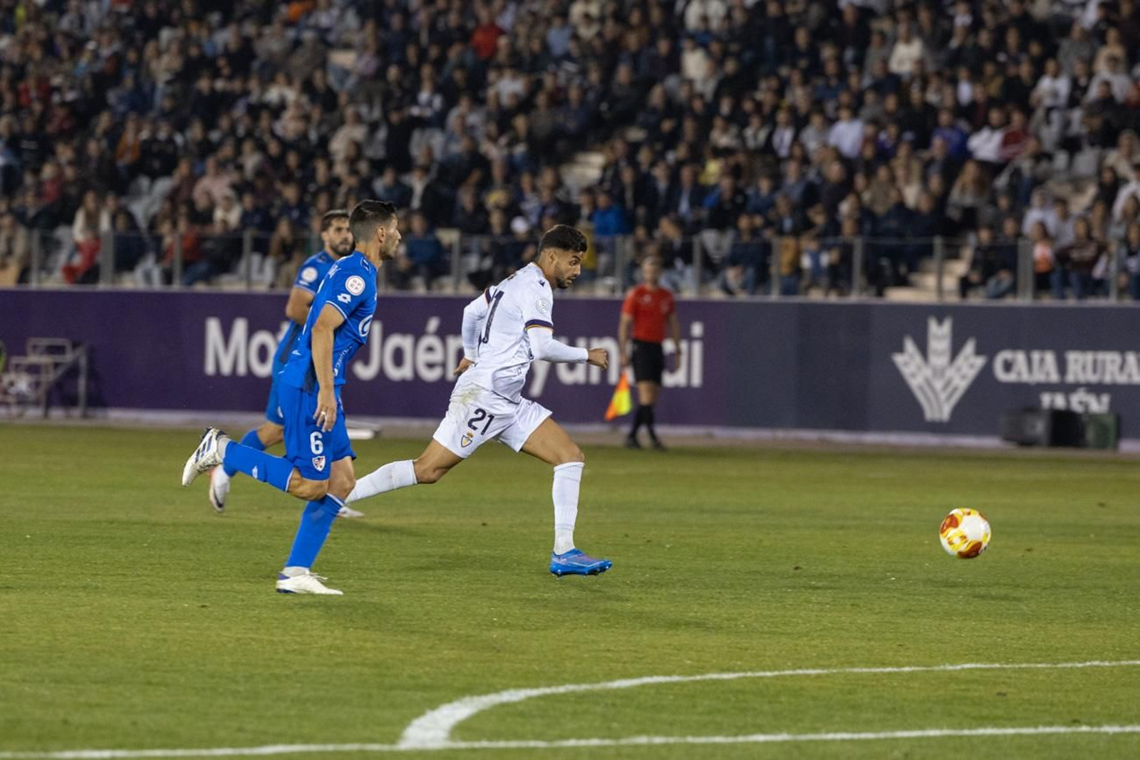 Real Jaén 0-1 Linares Deportivo: las mejores imágenes del clásico provincial