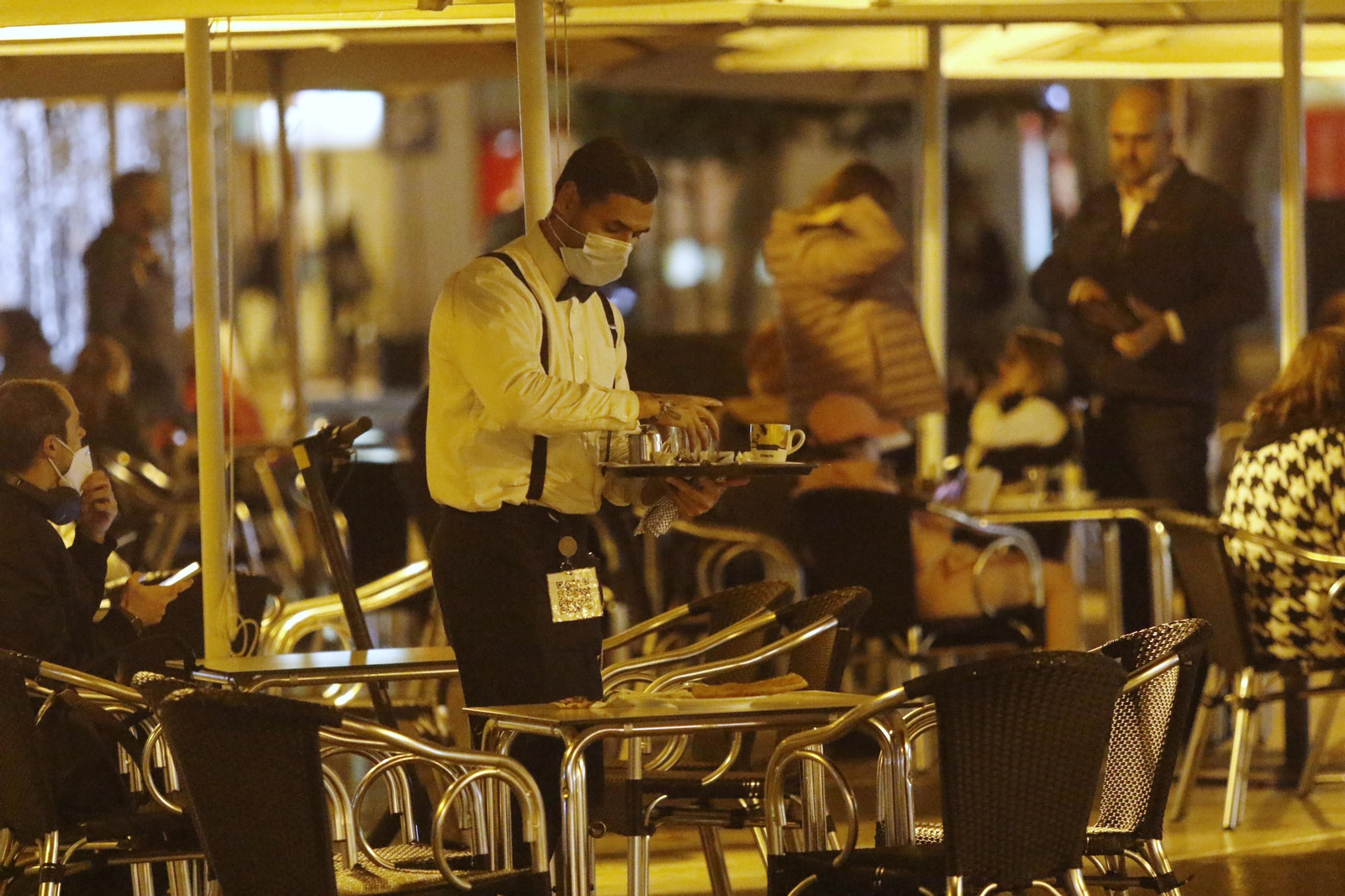 Coronavirus en Córdoba: Las fotografías de la última tarde de compras en el centro de Córdoba