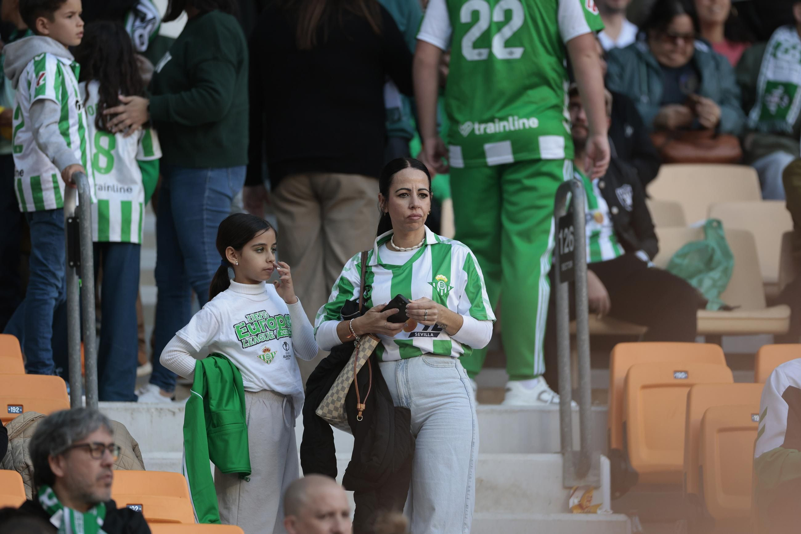 Búscate en las fotos del Betis - Girona