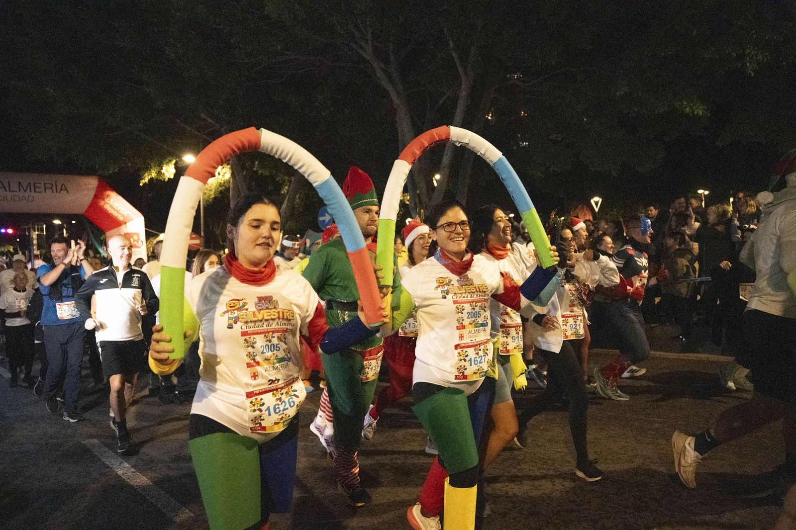 Almería corre y celebra su memoria olímpica en una San Silvestre de récord