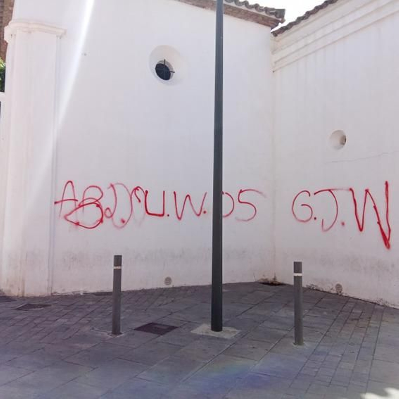 Pintadas en la Capilla de la Alameda.